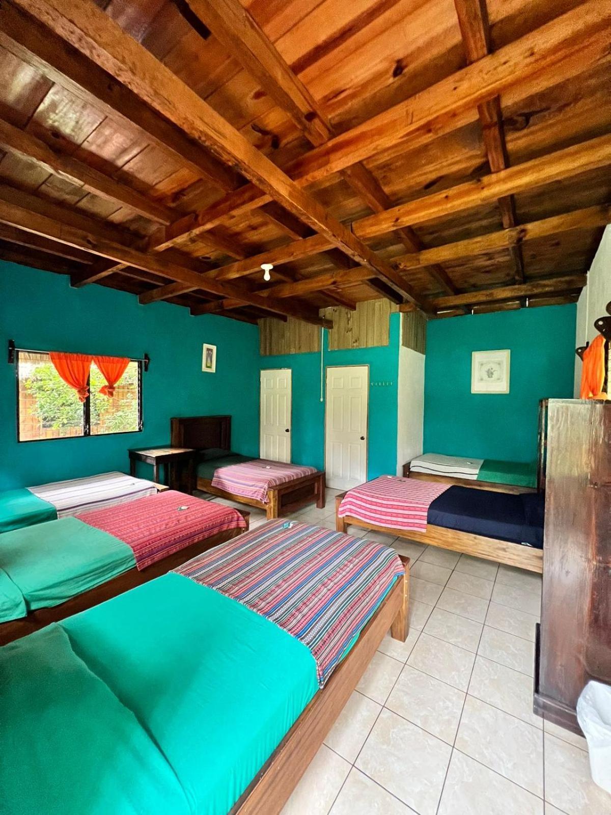 Hostel Oasis The Traveler Lanquín Exteriér fotografie