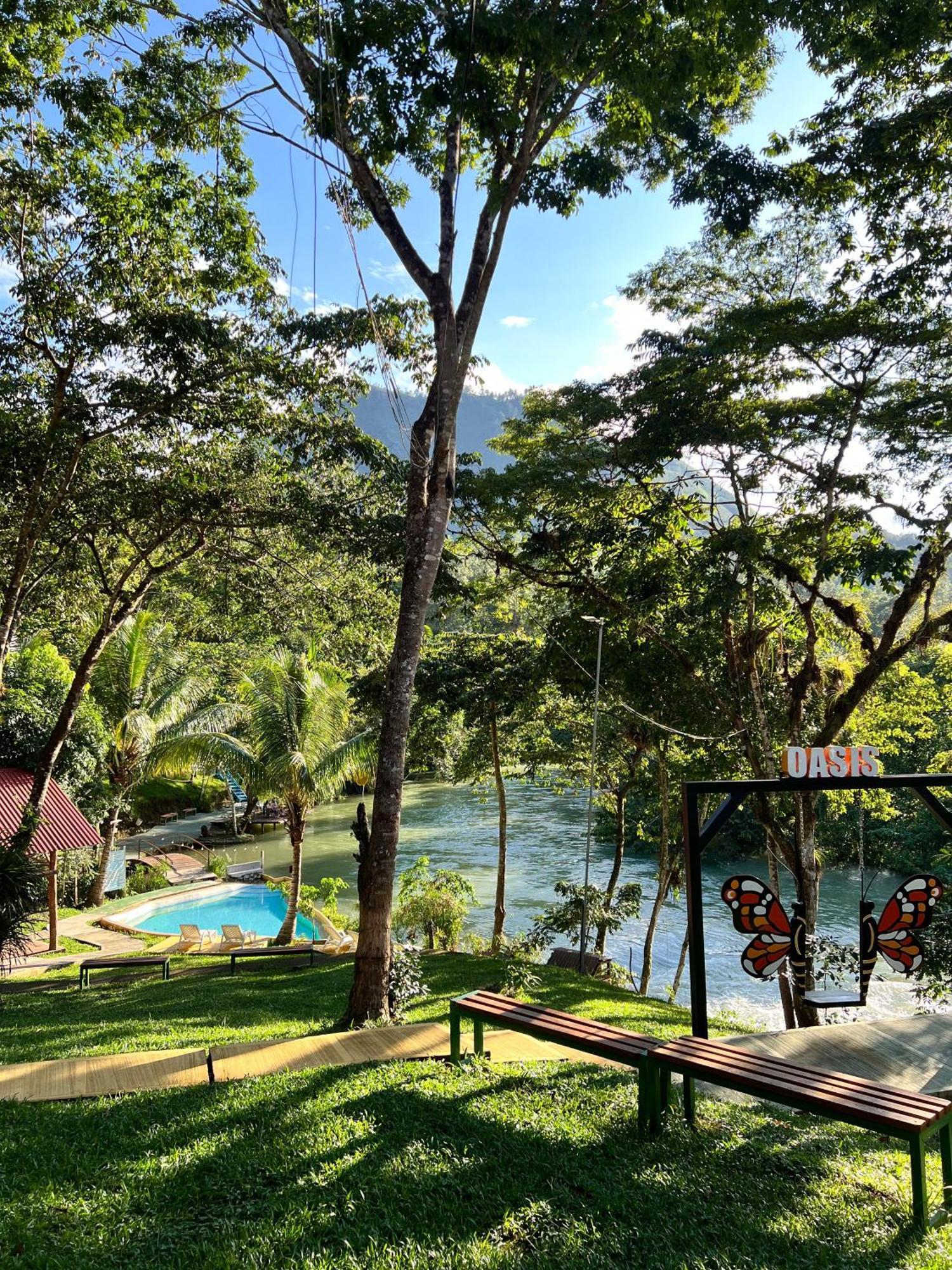 Hostel Oasis The Traveler Lanquín Exteriér fotografie