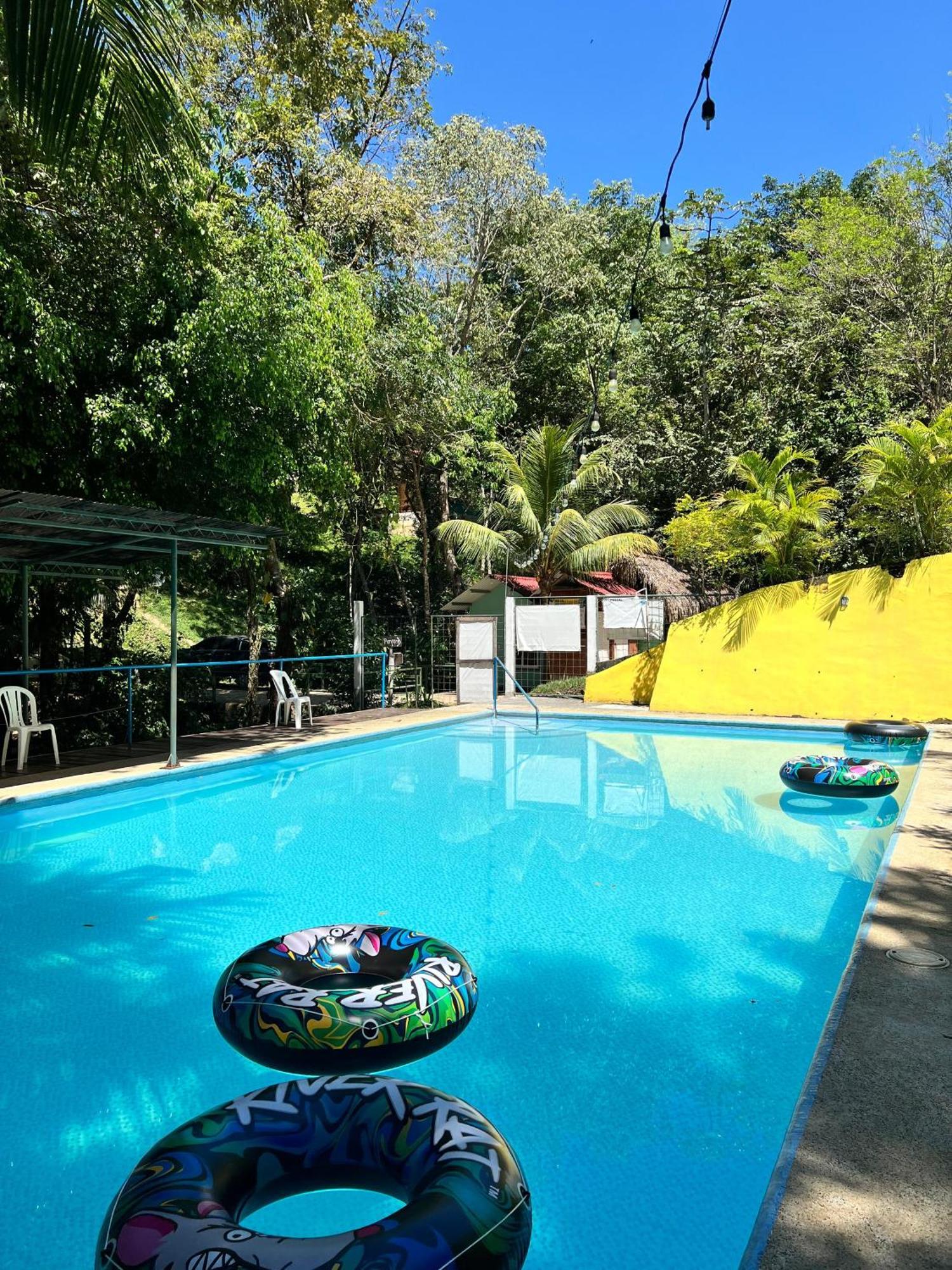 Hostel Oasis The Traveler Lanquín Exteriér fotografie